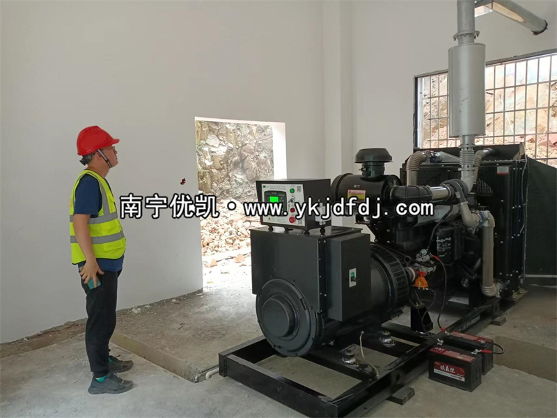 2022年5月6日，250KW上柴發(fā)電機(jī)組交付廣西某建筑工程隊(duì)使用