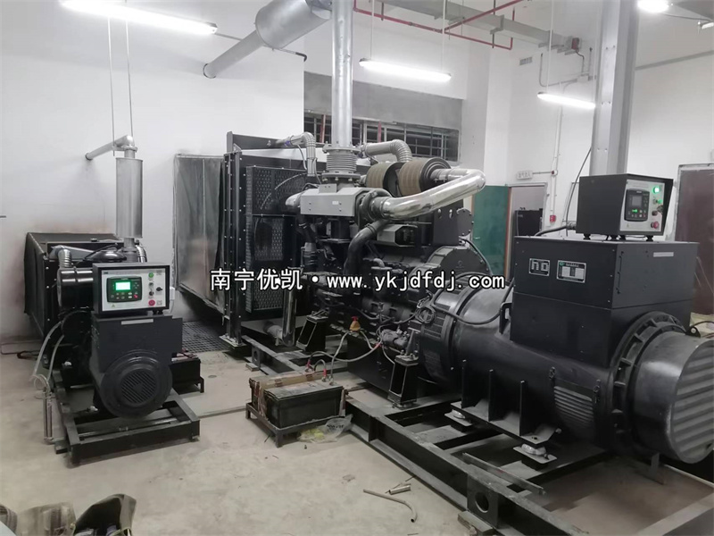 2024年1月25日，廣西融安項目100KW/800KW上柴發(fā)電機組到貨安裝