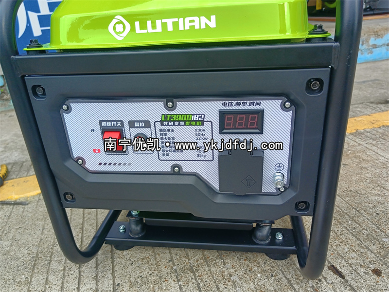 2024年6月28日，客戶到店自提一臺3KW汽油變頻發(fā)電機