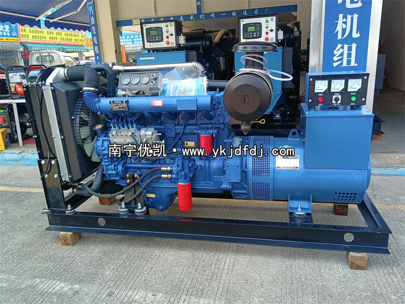2024年12月30日，河池項(xiàng)目100kw柴油發(fā)電機(jī)組裝車發(fā)貨